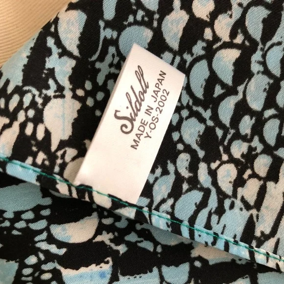 Sildoll Yukari Tamato Scarf 34” x 35.5” - Picture 6 of 7